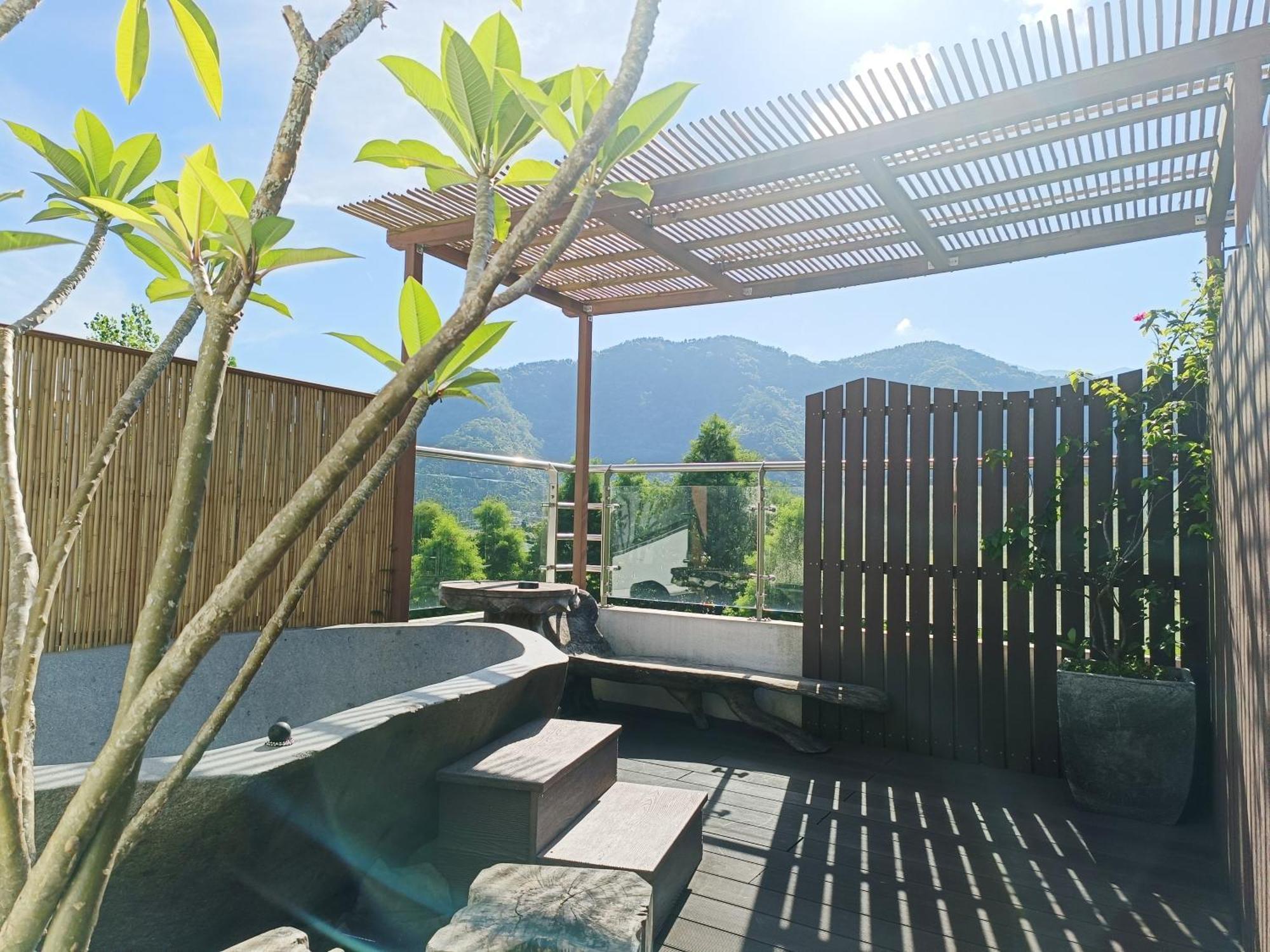 Roaming Cloud Sun Moon Lake B&B Yuchi Eksteriør bilde